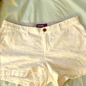 Old navy white eyelet shorts size 4